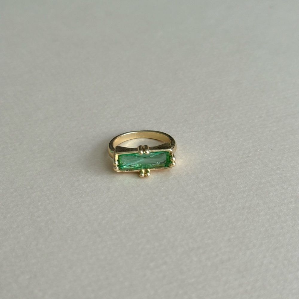 Green Gemstone ring #2457 - Picture 3 of 6